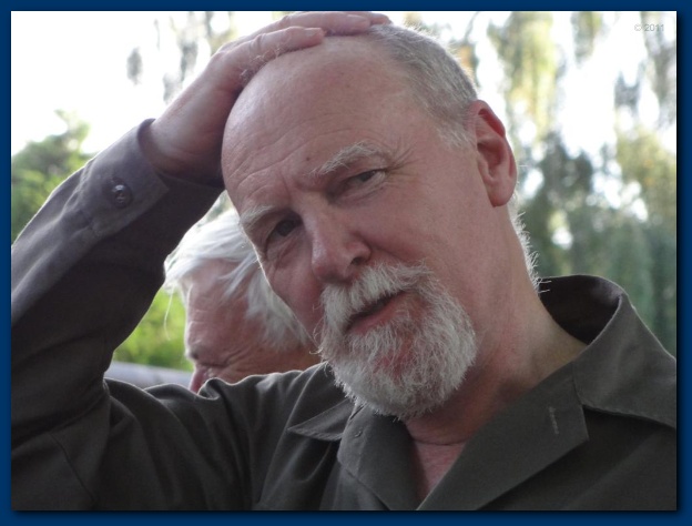 600x449 pixels (82K)